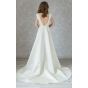 Классическое атласное свадебное платье с камнями - модель 3